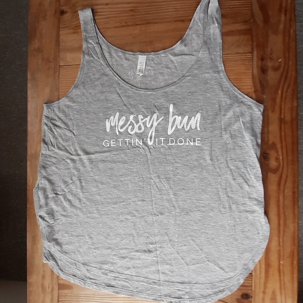 TONE IT UP TIU X Bella Canvas Messy Bun Gettin It Done Gray Tank Top NWOT Medium